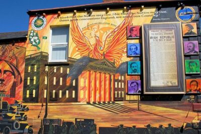 2 Hour Private Belfast Taxi Cab Tour of Troubles & Peace walls