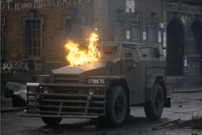 2 Hour Terror and Mural History Belfast taxi Private Tour - The Peace Wall opens the story
