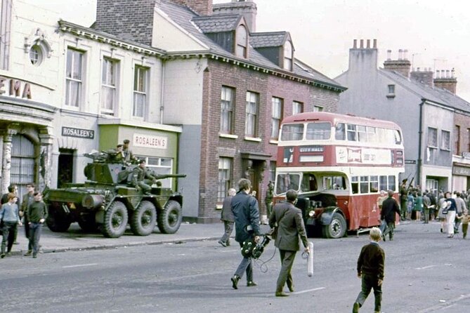 2 hours Belfast Original Drivers The Troubles Black Taxi Tour - Shankill Road and the Loyalist murals