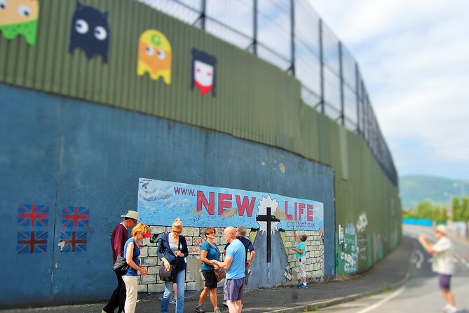 Award Winning Express 2 Hours Belfast Black Taxi/Cab tours - Shankill Road and the loyalist story
