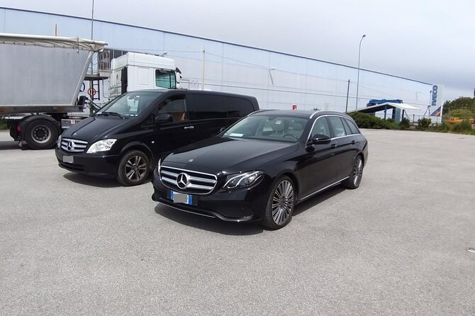Belfast City Airport (BHD) to Belfast Accommodation - Arrival Private Transfer - A 15-minute start to your Belfast stay