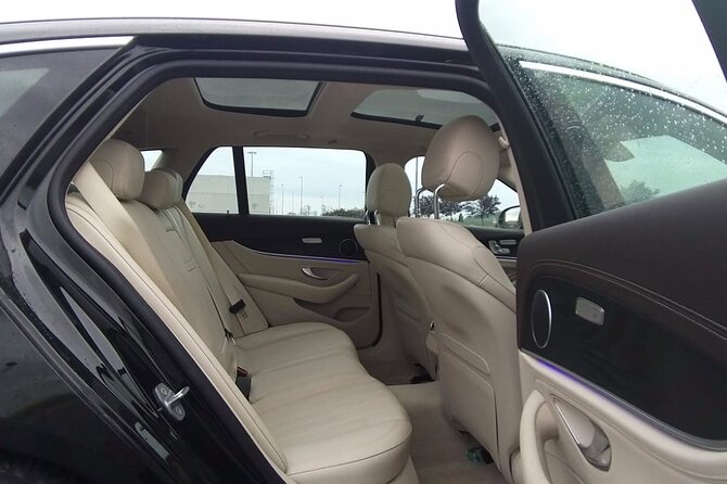 Belfast City Airport (BHD) to Belfast Accommodation - Arrival Private Transfer - What this transfer does, and does not, include