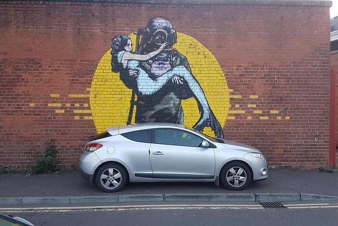 Belfast Music and Street Art Small Group Guided Experience - Practical tips for getting more from the walk