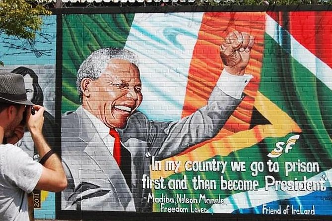 Belfast Official Private City Tour - Falls Road and the International Mural Wall