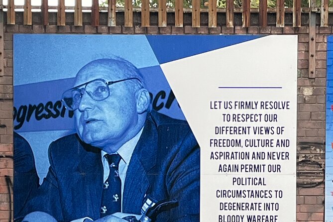 Belfast Political/history/troubles private taxi/cab tour - What the private format adds