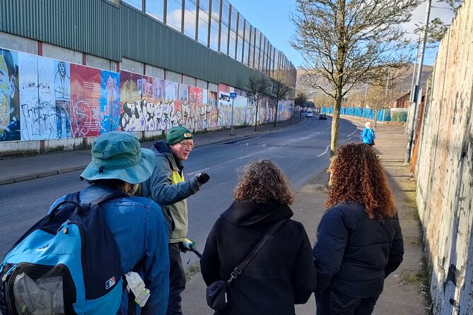 Belfast Troubles Tour: Walls and Bridges - Cathedral Quarter and Belfast Entries show another city