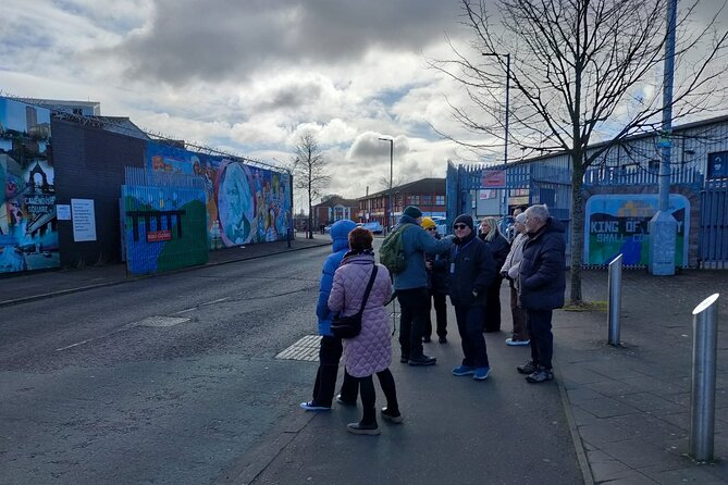 Belfast Troubles Tour: Walls and Bridges - How the guide shapes the experience