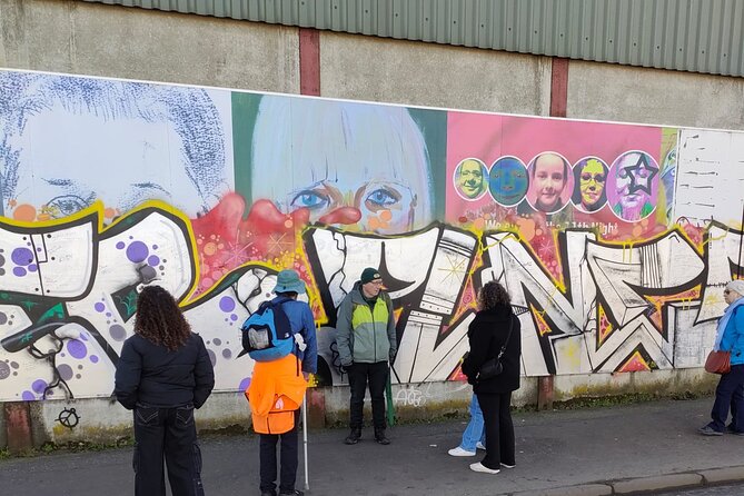 Belfast Troubles Tour: Walls and Bridges - City Hall gives you the wider frame