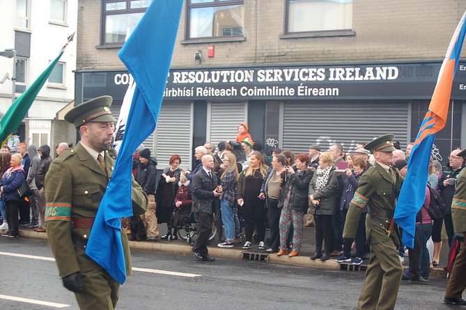 Famous Private Belfast Troubles Taxi Tour Original Drivers 2hr - Who should book this Belfast tour