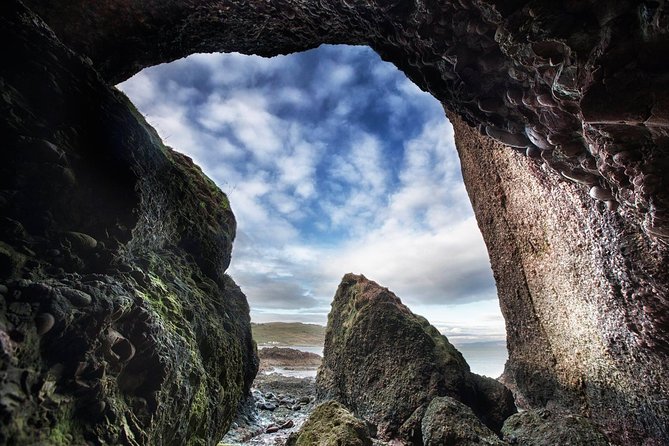 Game of Thrones Locations Tour including Westeros & Giant's Causeway - Why this tour works for a Belfast day