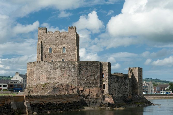 Giant’s Causeway and Titanic Experience from Belfast Port - Food, comfort, and the port schedule