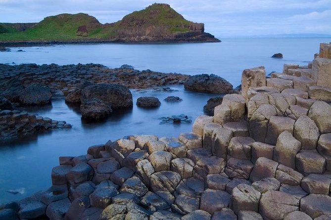 Giant's Causeway and Whisky Distillery tasting tour from Belfast - How the guide and group size shape the day