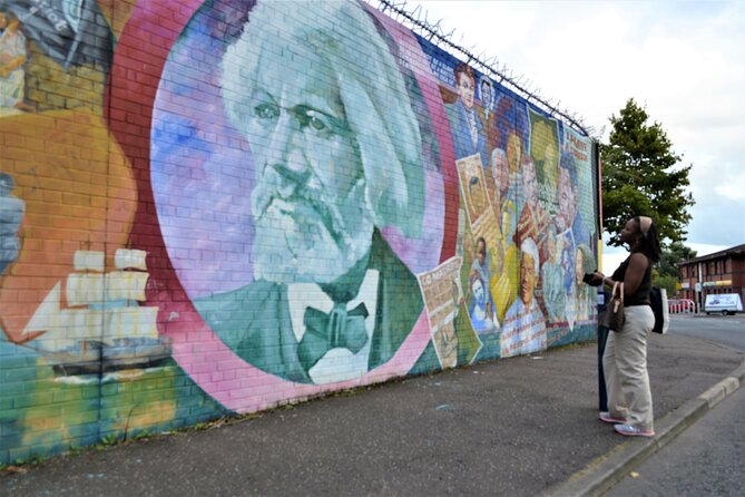 Highlights of Belfast sightseeing 4 hours private tour - Political history, murals, and the value of a private guide