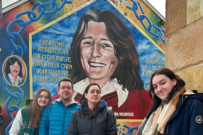 History of Belfast conflict and terror 1 hour black taxi tour - The Peace Wall and its messages from around the world