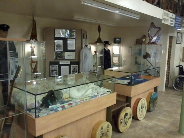 IRA Troubles Conflict Private Tour Museum Graves Murals and Political Analysis - Key points to know before booking