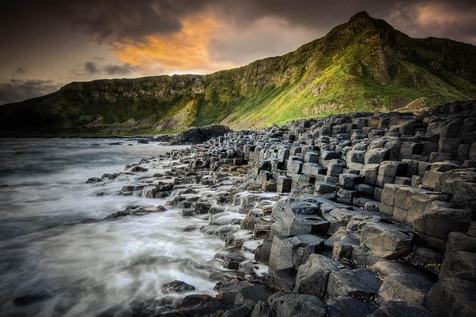 Luxury Giants Causeway Tour in Mercedes + FREE Belfast Mural Tour - Carrick-a-Rede Rope Bridge starts the adventure