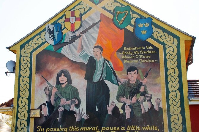 N0 1 Belfast black cab Irish and British mural 2hr private tour - The Peacewalls, Belfast’s dividing line