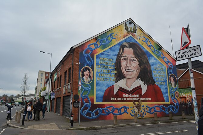 Private 1 Hour Belfast Taxi cab Tour - Falls Road and the Bobby Sands Mural