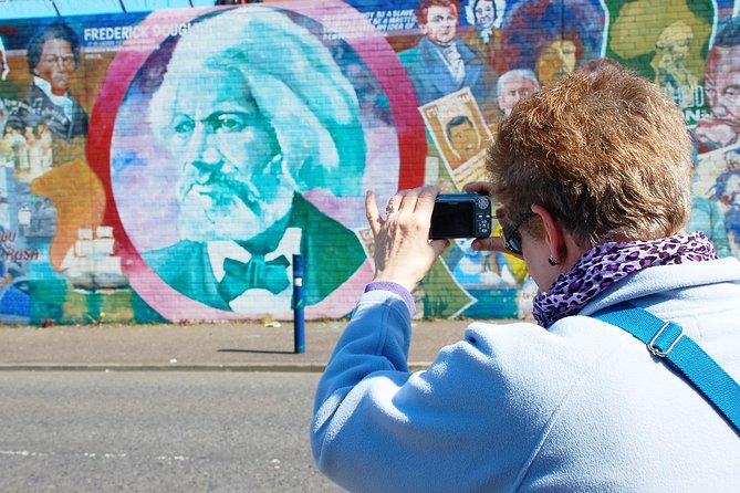 Private Belfast Troubles Cab Tour Adventure 2hrs Personal Guide - The Peace Wall and a divided city