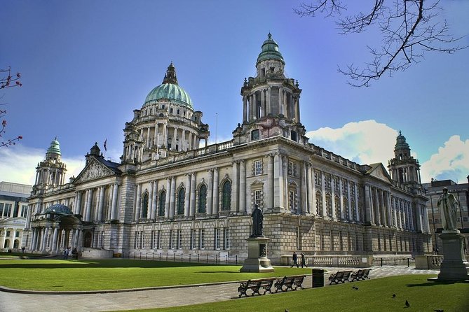 Private Departure Transfer: Hotel to Belfast Airport - The driver can add a little Belfast character