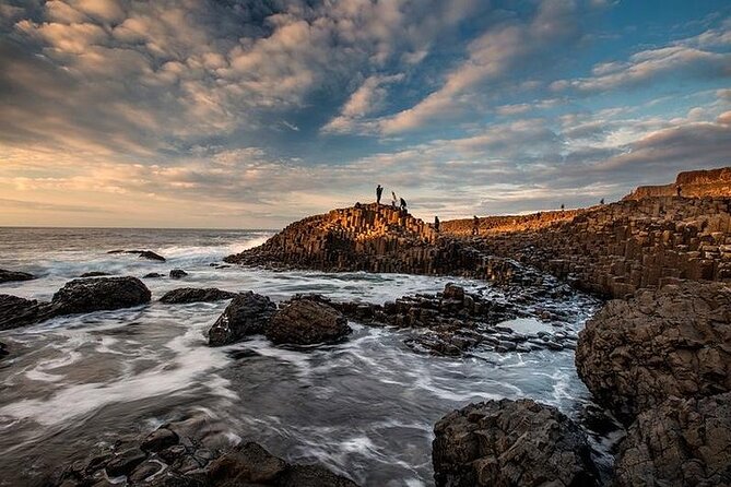 Private Tour - Causeway, Castles & Whiskey Tour - Game of Thrones - Dunluce Castle above the sea