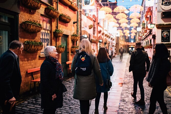 Taste & Tour: The original Belfast Food Tour™️ with drinks - How the guides shape the afternoon