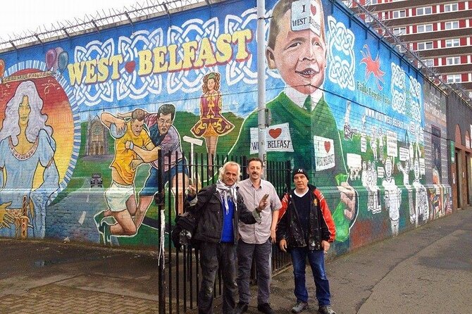 The Troubles and iconic award winning taxi 2hr private cab tour - Shankill Road and Loyalist identity